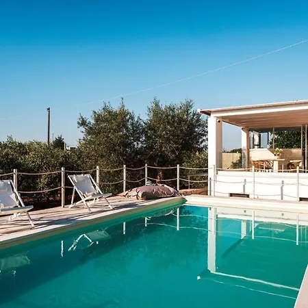 Helloapulia - Authentic Trulli Petricore With Private And Pool Villa