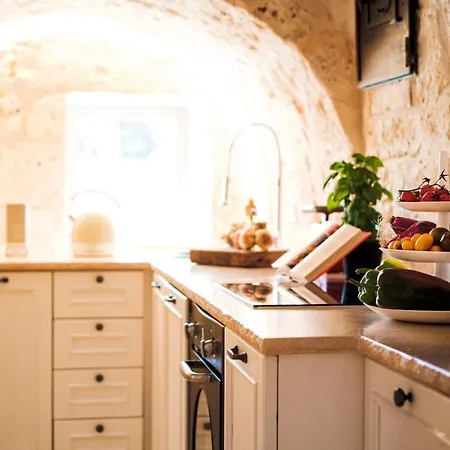 Villa Helloapulia - Authentic Trulli Petricore With Private And Pool Monopoli