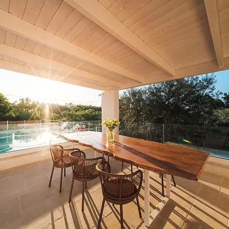 Helloapulia - Authentic Trulli Petricore With Private And Pool Villa Monopoli