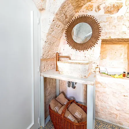 Helloapulia - Authentic Trulli Petricore With Private And Pool Monopoli