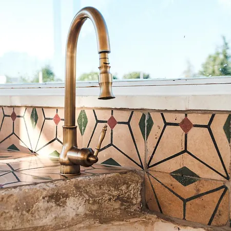 Helloapulia - Authentic Trulli Petricore With Private And Pool