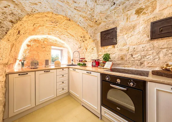 Helloapulia - Authentic Trulli Petricore With Private And Pool
