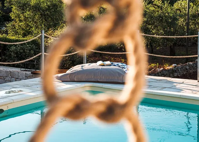 Helloapulia - Authentic Trulli Petricore With Private And Pool